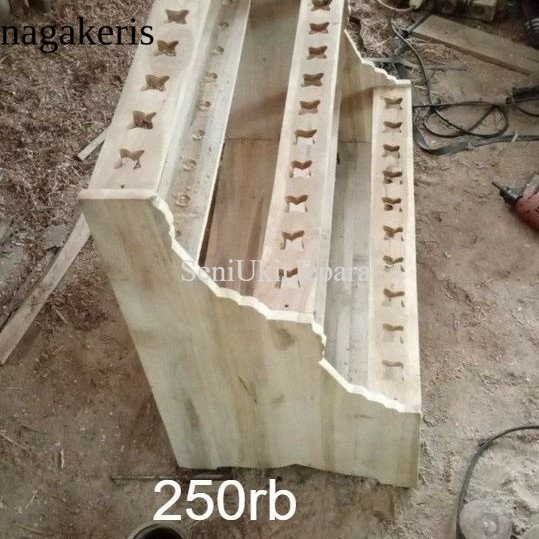 

jagrak keris isi 30 minimalis tanpa ukir terlaris murah