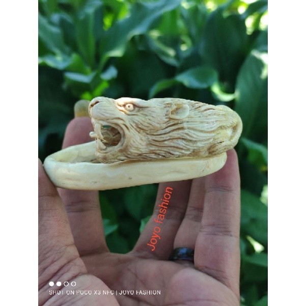 GELANG GADING BAHAR PUTIH UKIR SINGA