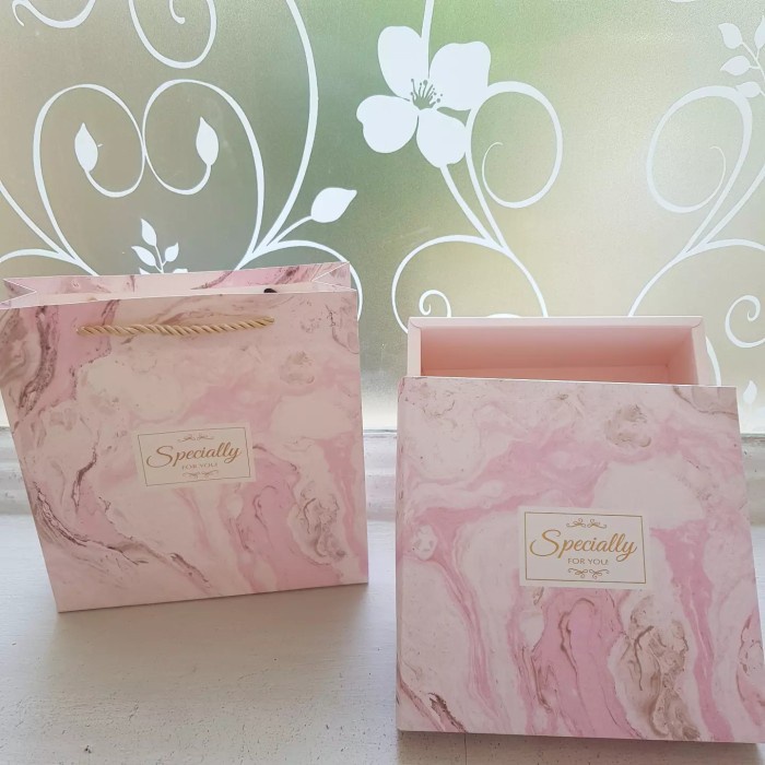 

GB65 Kotak Gift Box Marble Dengan Paperbag - Pink