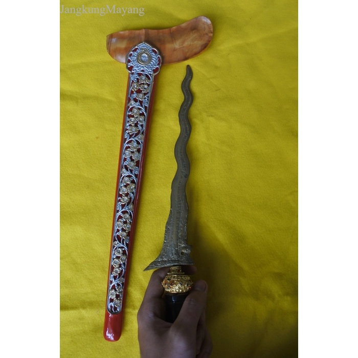 

Keris nagasasra kuningan warangka gayaman wfn8033 antik