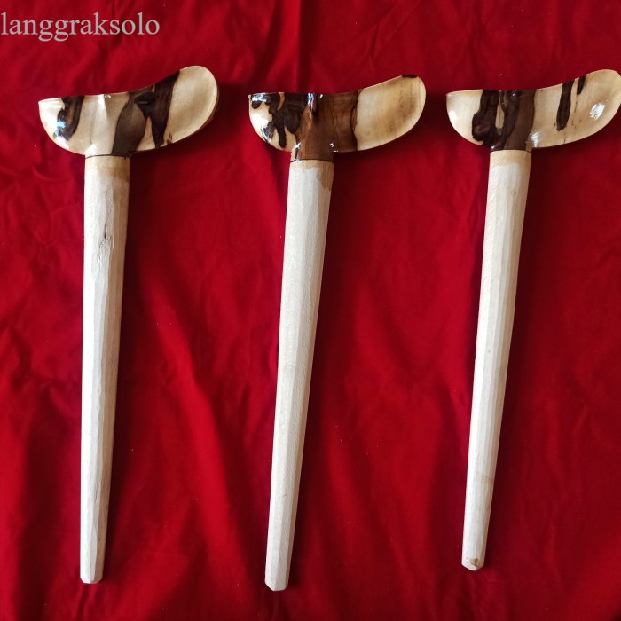 

Warangka Kayu Timo 1 antik