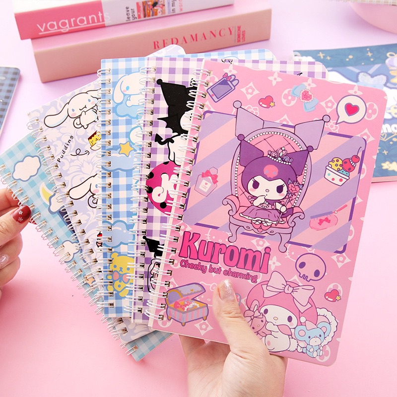 

(DELIN) SANRIO RING BOOK / BUKU TULIS A5 SANRIO ISI 60 LEMBAR / BUKU TULIS CINAMOL / BUKU TULIS KURO A5