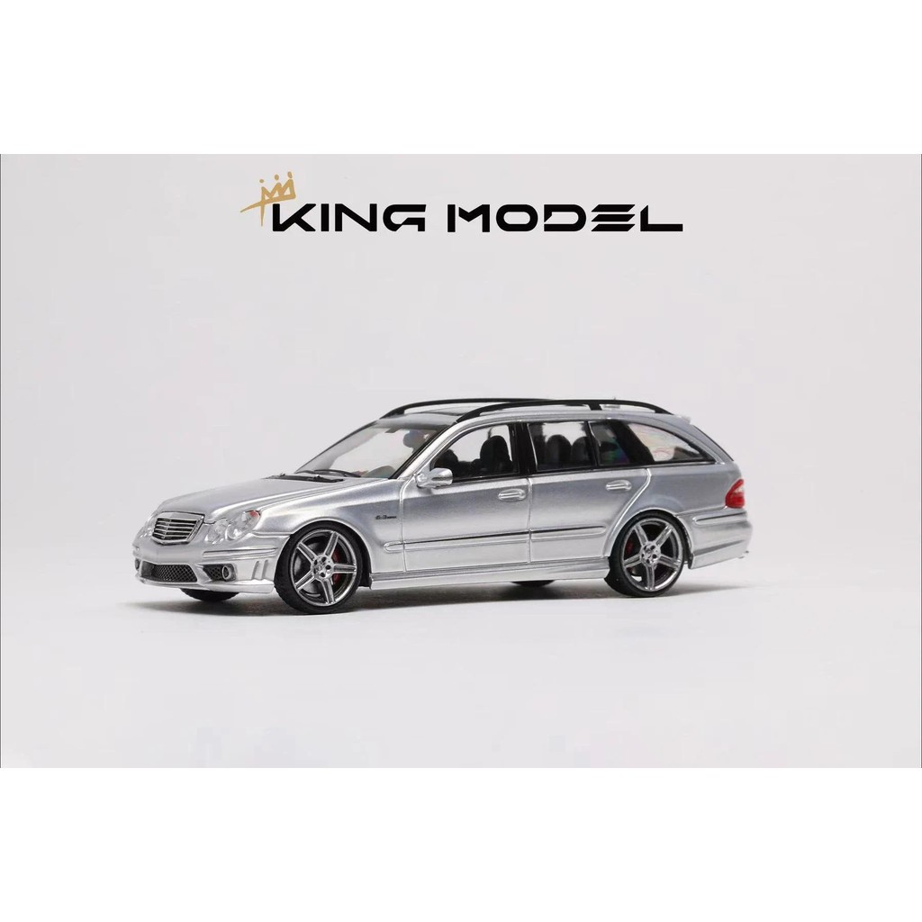 **Pre-order **Kingmodel 1:64 E63 Wagon W211 BlackWhite Diecast Model Car