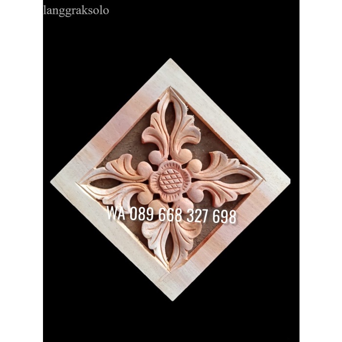 

Ornamen Ukir Tempel Kepingan Loster Kayu Mahoni Motif Kembang Kenanga - 20 x 20 murah