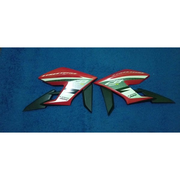 Cover Tangki Sayap Tangki CB 150 R Led Original Merah