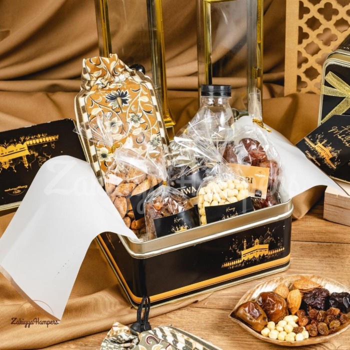 

New Hampers Oleh Oleh Souvenir Haji Umroh Premium Paket Deluxe Aster