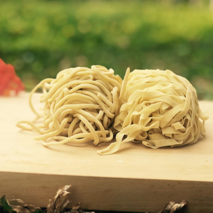 

BEST SELLER- bakmi telur bebek premium/Bakmi Mentah/Fresh Noodle/Mie Mentah/Ramen