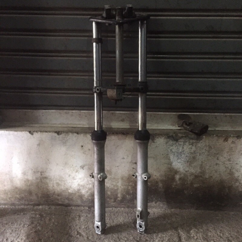 Shockbreaker Shock Shok Skok Depan Set T atas bawah Honda Win 100 tahun muda Original second