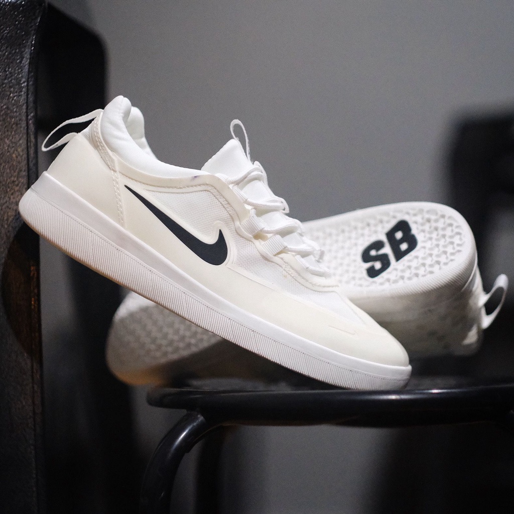 NIKE SB NYJAH FREE 2 WHITE BLACK - SNEAKERS PRIA WANITA ORIGINAL 100% / SNEAKERS ORIGINAL 100% / NIK