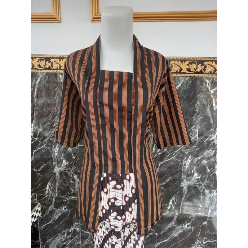 LURIK kebaya kutubaru lurik lengan pendek