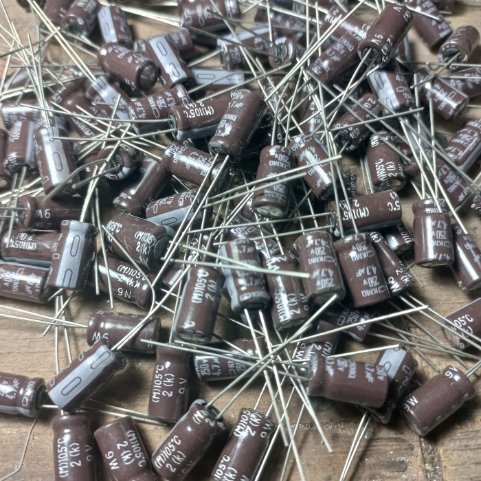 kapasitor nippon 4.7uf 250v elko elco capasitor 4.7 uf 100 v 4,7uf 4,7 250 4 7