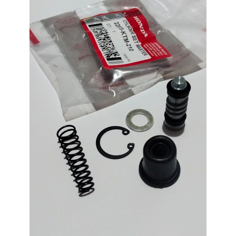seal sil master rem Supra x 125 belakang - Blade fi belakang