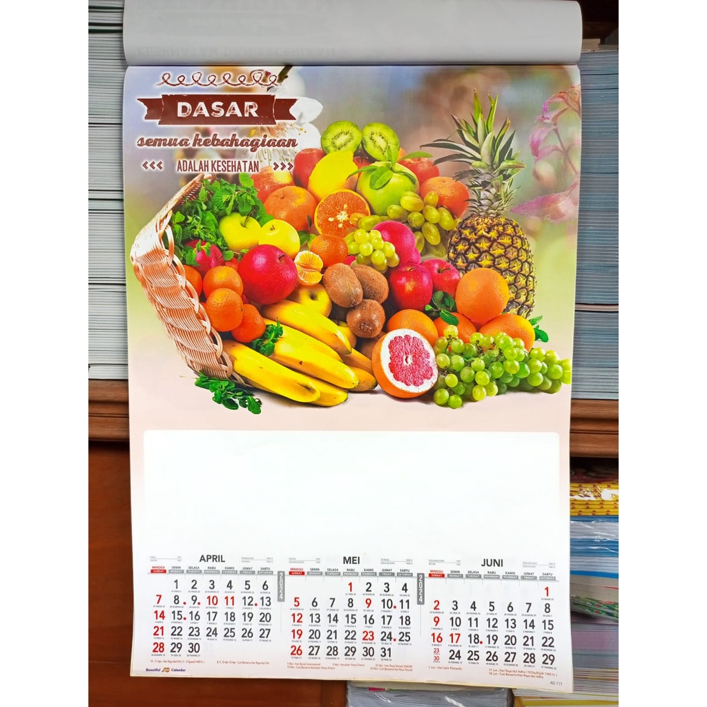 

KALENDER DINDING 4 LEMBAR TAHUN 2025 / KALENDER DINDING TRIWULAN TAHUN 2025 DILENGKAPI DENGAN GAMBAR YANG BAGUS BUAH