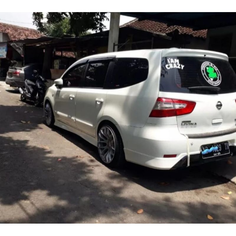 bodykit samping livina 2014 bahan aja 

