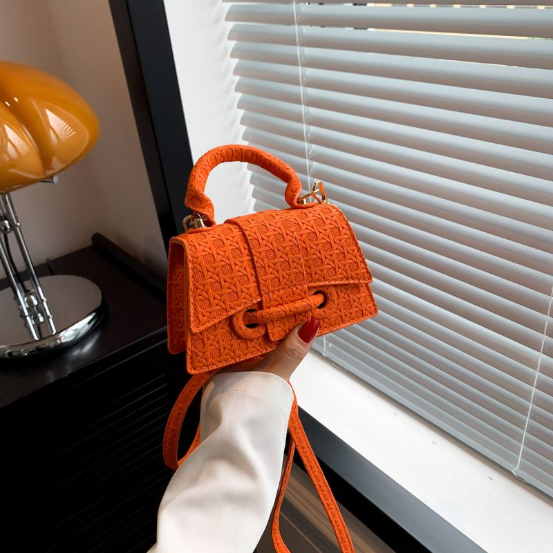 Handheld diagonal small square bag