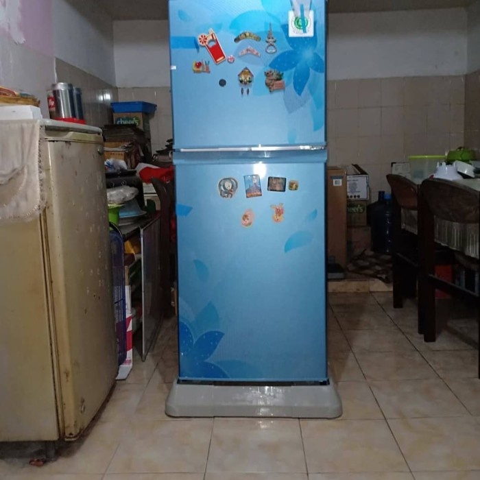 Sintias Roda kulkas//alas kulkas//tatakan kulkas//merk maspion