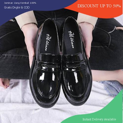 Sepatu Loafer Wanita Slip On Hitam Kasual DOCMART MEYSHA sepatu docmart wanita korea tinggi