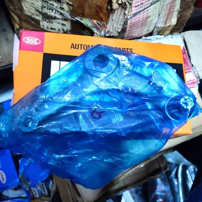 pitman arm stir kanan L300 555 jepang