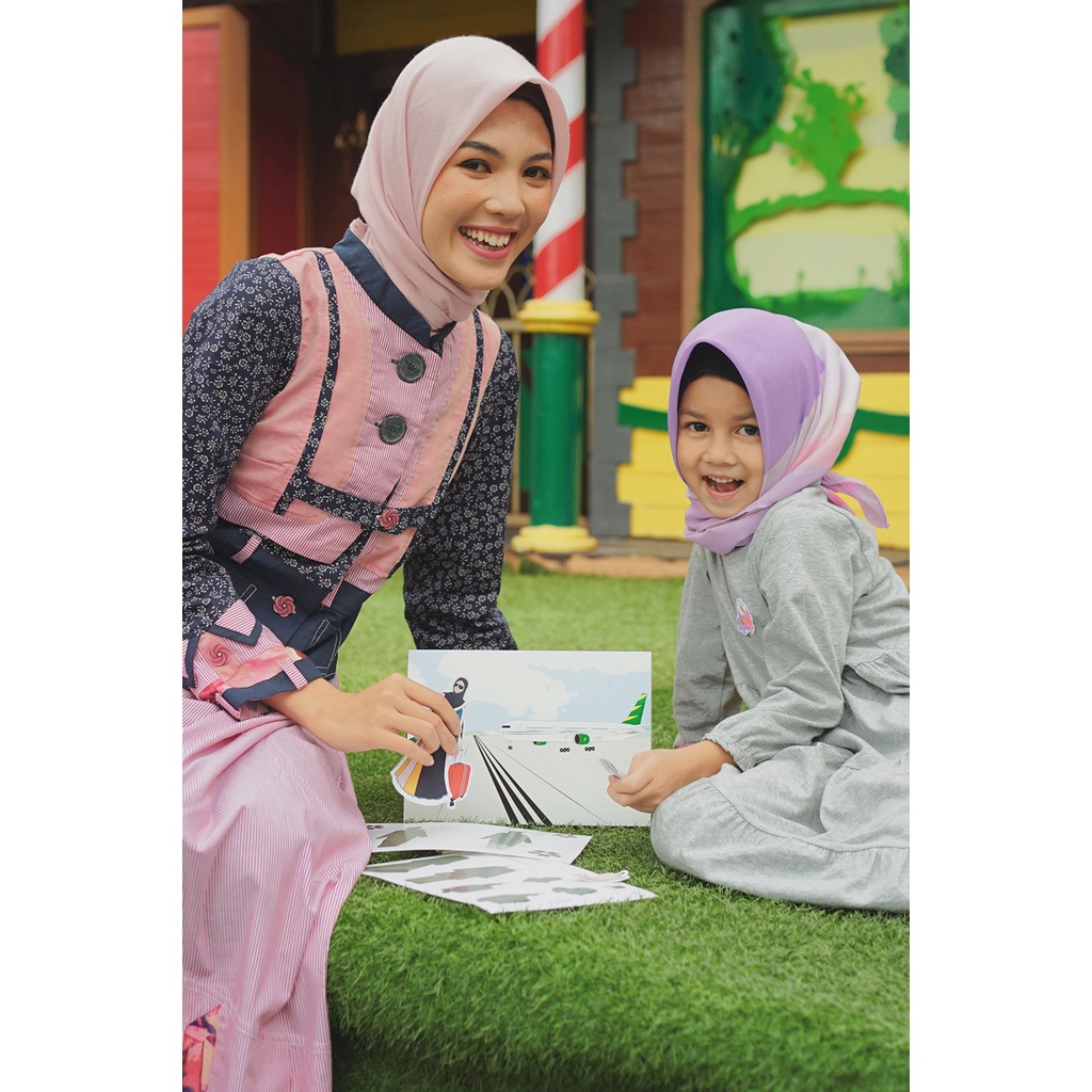 Tuneeca Paper Dolls
