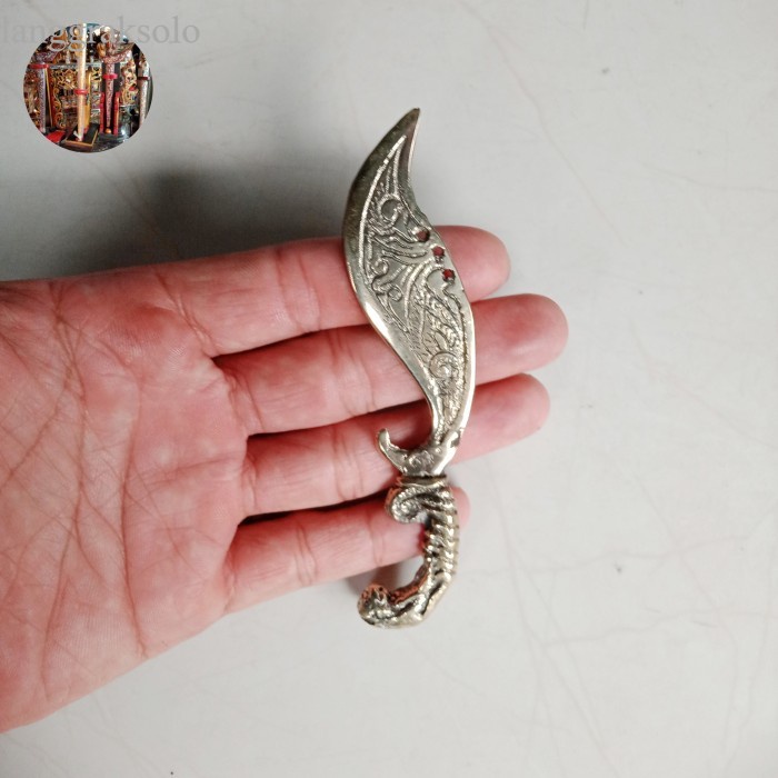 

Kujang Siliwangi Kuningan Kecil antik