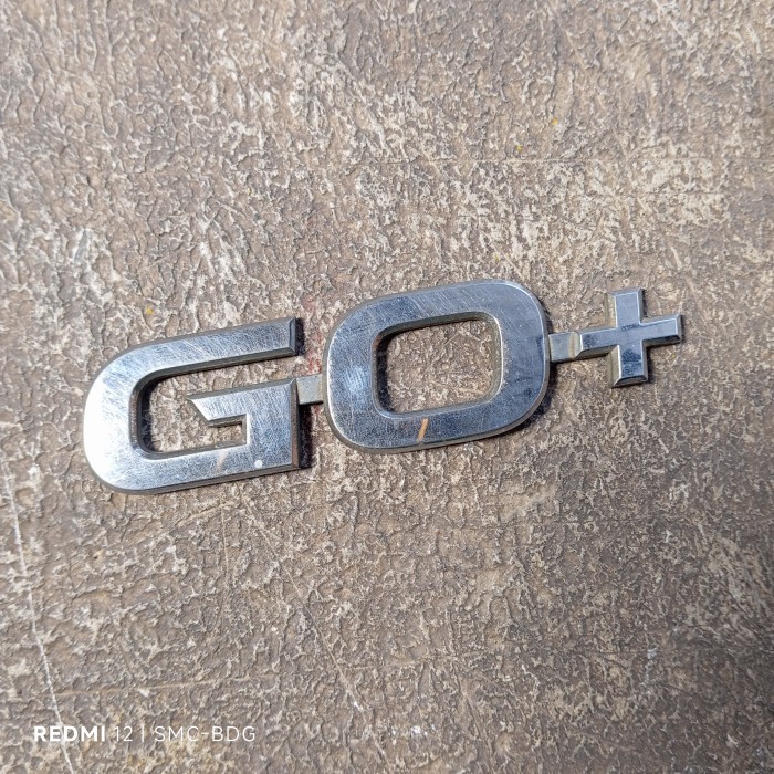 logo emblem tulisan GO+  bekas Datsun