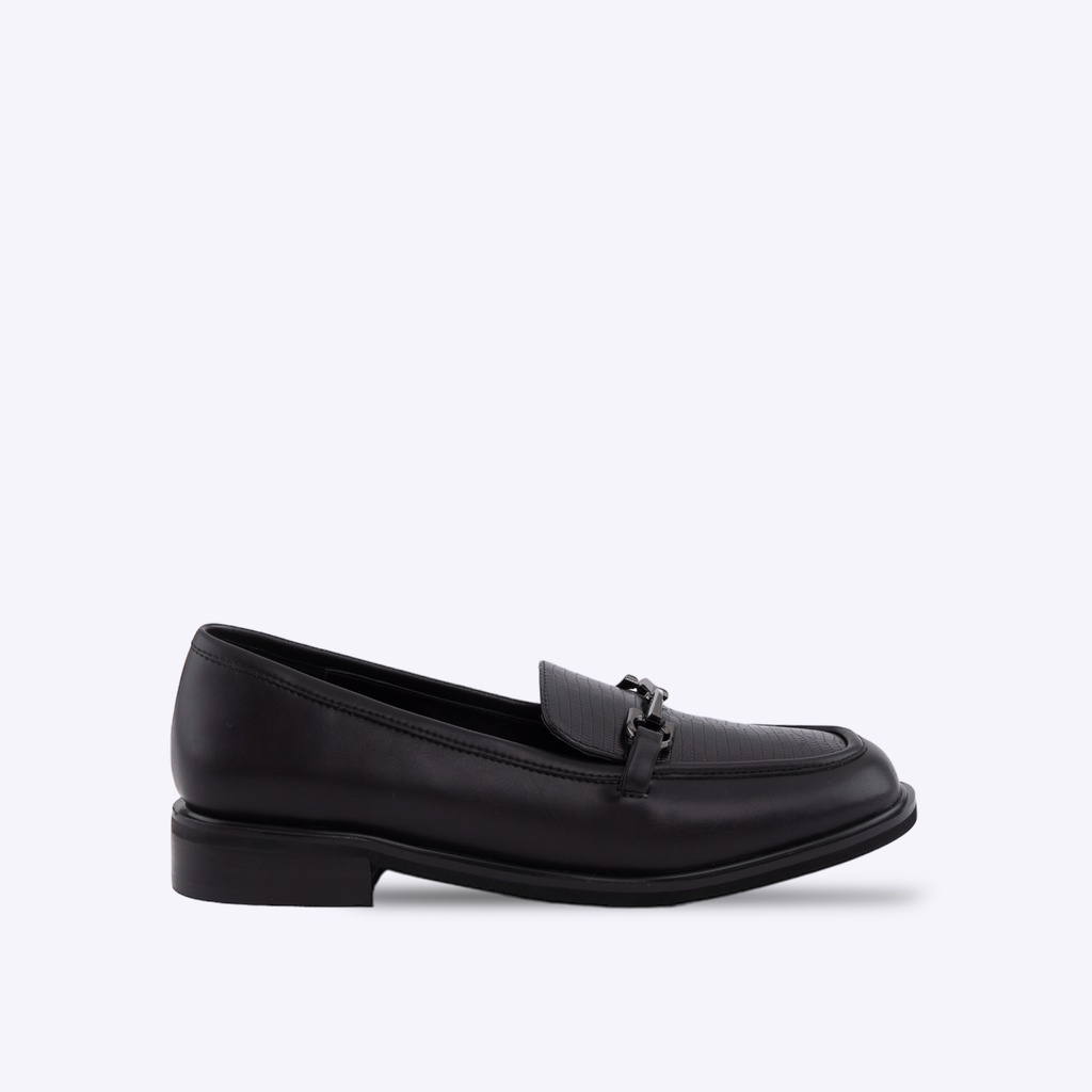 Sepatu Loafers Wanita EVERBEST IANE Warna Hitam dengan Hiasan Horsebit Elegan untuk Berbagai Acara