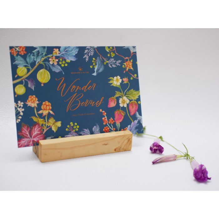 

Wonder Berries Desk Calendar 2023 A5