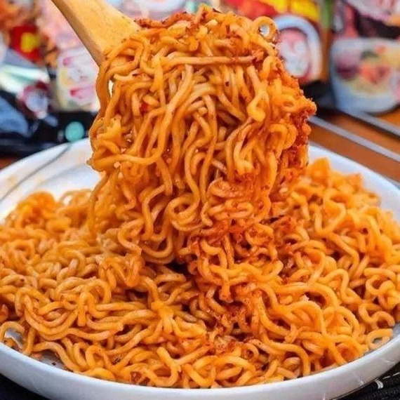 

MIE GORENG EXTRA PEDAS MI GORENG SIAP SAJI