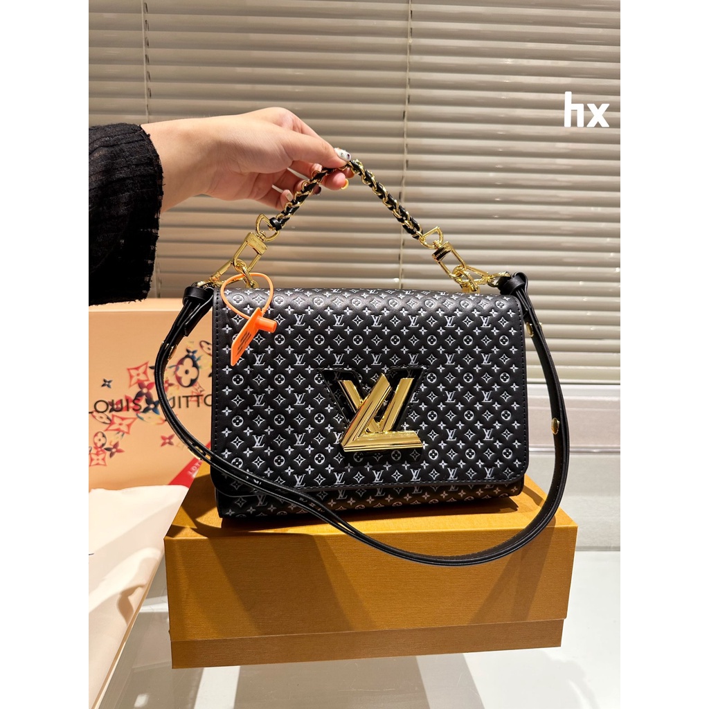 (Original) 2023 New LV Twist Embossed Shoulder Bag Women's Fashion Single Shoulder Messenger Bag (Wi