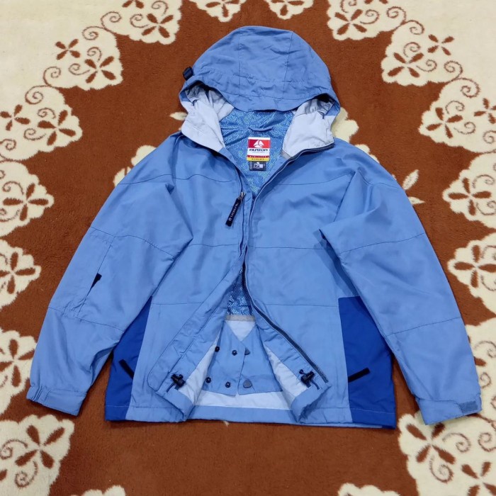 Jaket Snowboard BURTON Size L ( P : 70cm x L : 58cm )