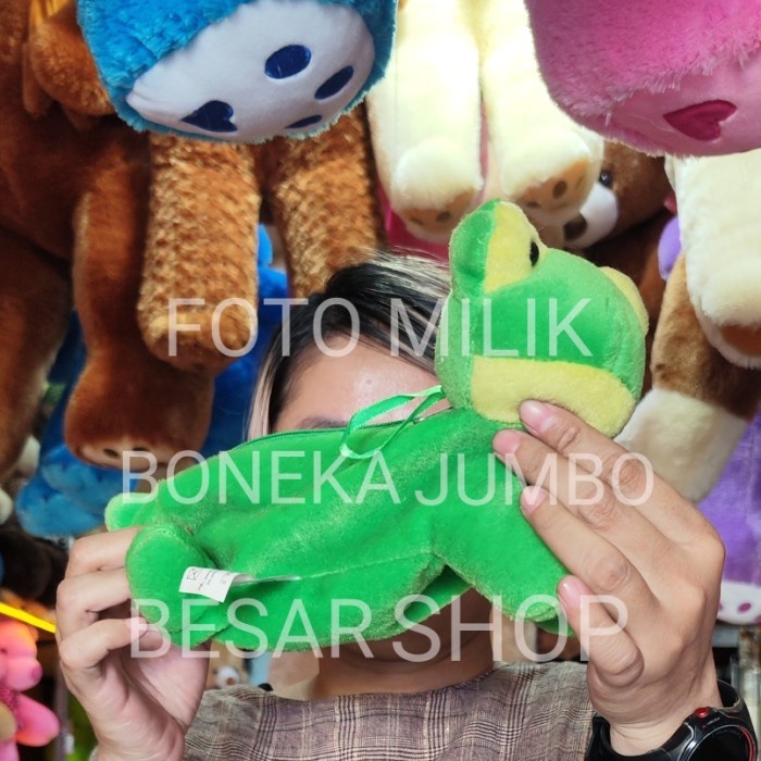

FOTO ASLI REAL PICT! TEMPAT KOTAK PENSIL PINSIL PULPEN KACAMATA BONEKA KEROKEROPI KODOK KATAK KEROPI HIJAU KUNING HJ