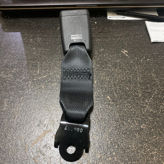 Colokan Lock Seatbelt Pasangan Seat belt Avanza Xenia Calya Sigra Rush