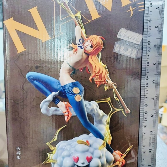 action figure one piece nami awan petir harta karun