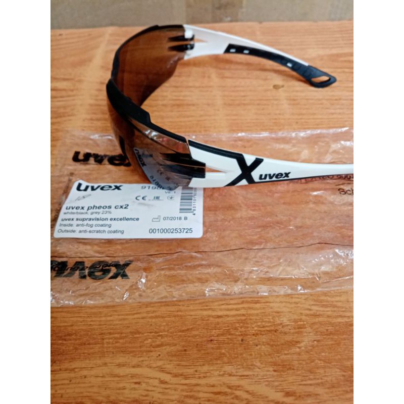 Uvex CX2 9198237 lens grey 23% Anti-fog & anti-scratch kacamata safety