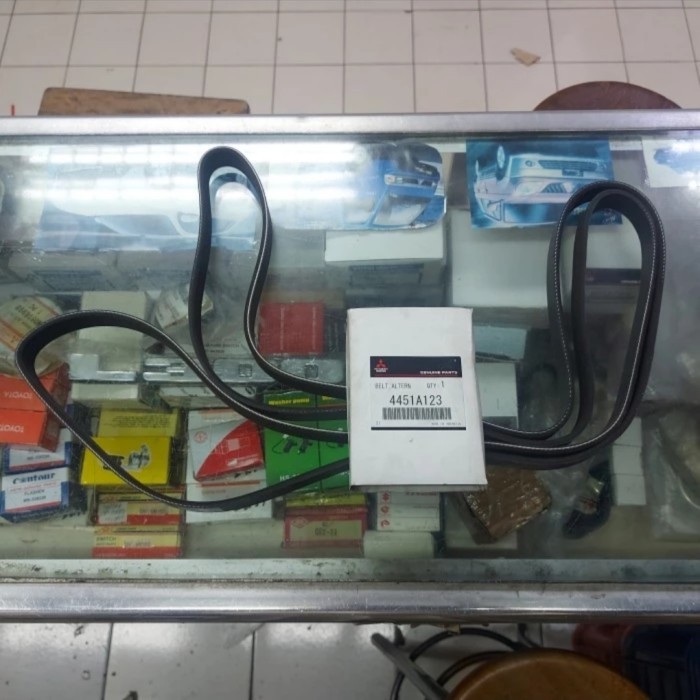 Fan belt mitsubishi delica original