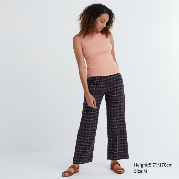 UNIQLO Celana Flannel 458978 Wanita S