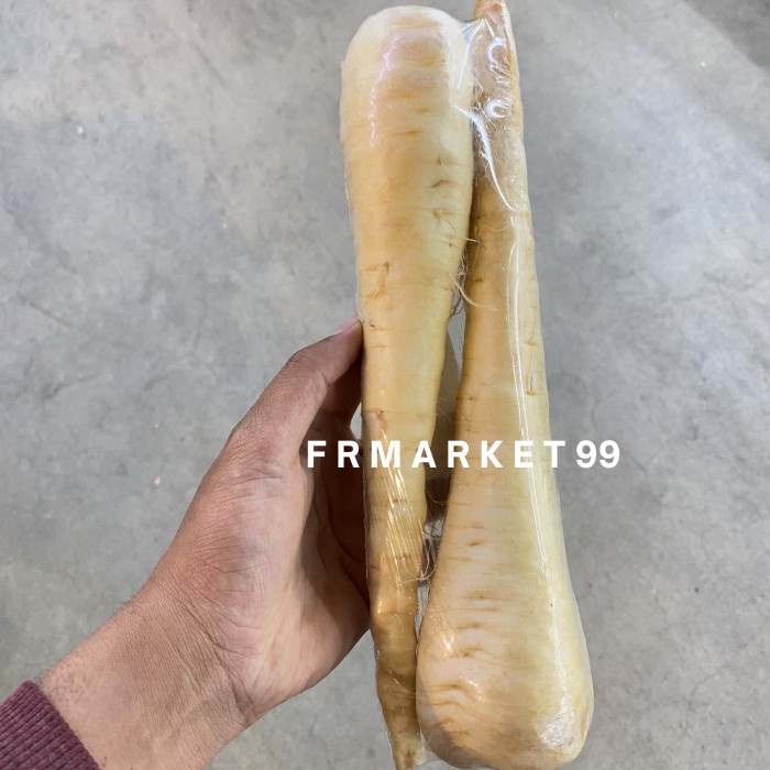 

Wortel Parsnips Fresh / Wortel Import / 500 grm