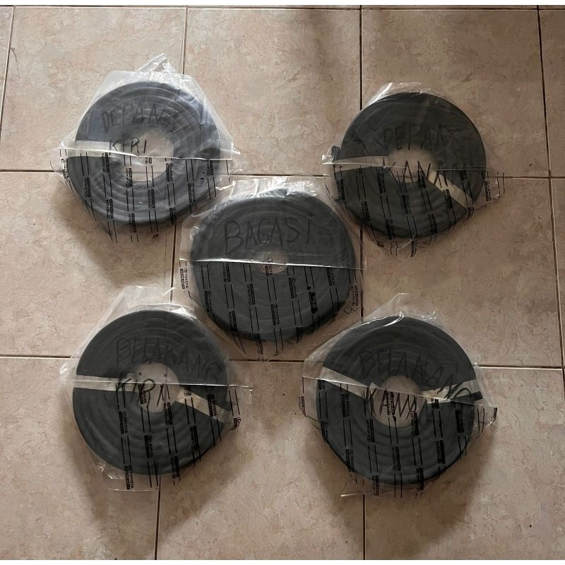 KARET PINTU BODY KARET PEREDAM UNIVERSAL MOBIL AGYA ORIGINAL