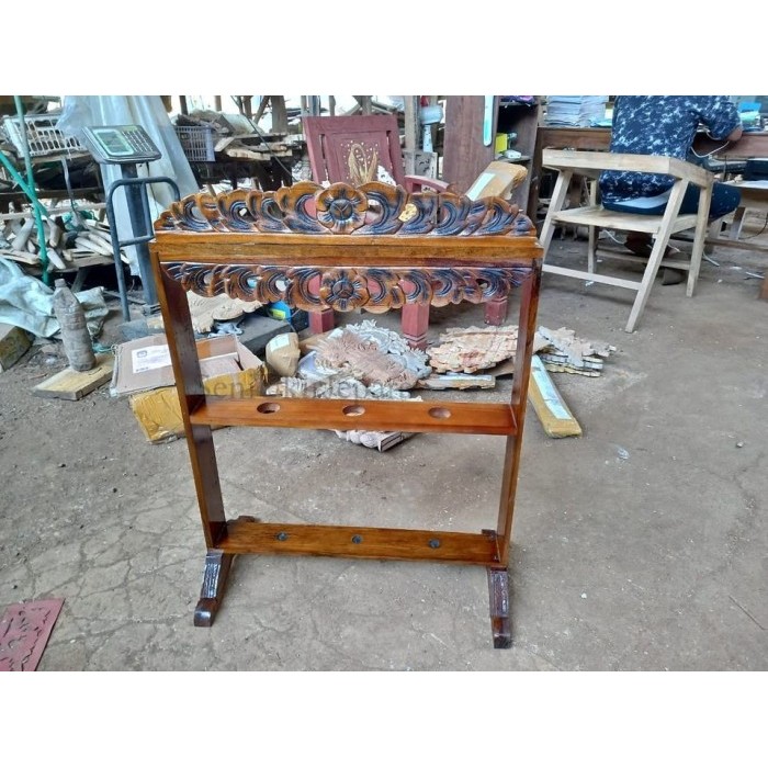 jagrak tombak dan pusaka isi  3 termurah dari kayu jarti finishing melamin coklat