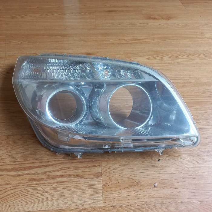 Mika dan prem lampu depan Rush Terios original 2007 sd 2012 Origina
