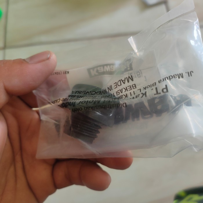 tutup oli mesin ninja r rr ss original