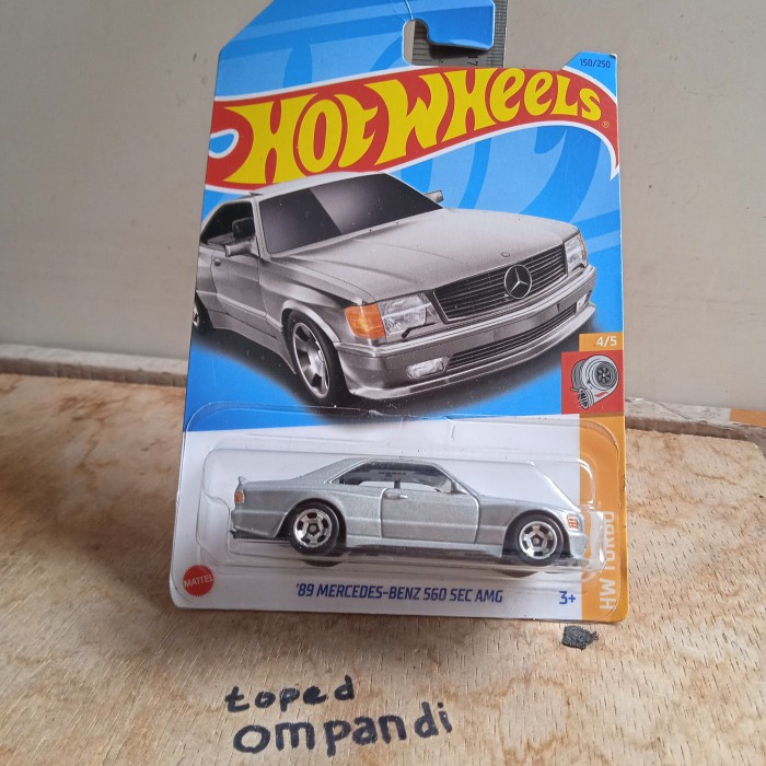 Toy Loose hot wheels mercedes benz 560 silver Mainan Anak