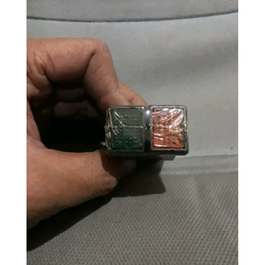 SEPASANG LAMPU INDIKATOR UNTUK STANG VESPA px MK 1 AWAL 80 an
