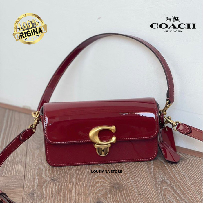 Tas ꃅ Studio baguette shoulder bag red