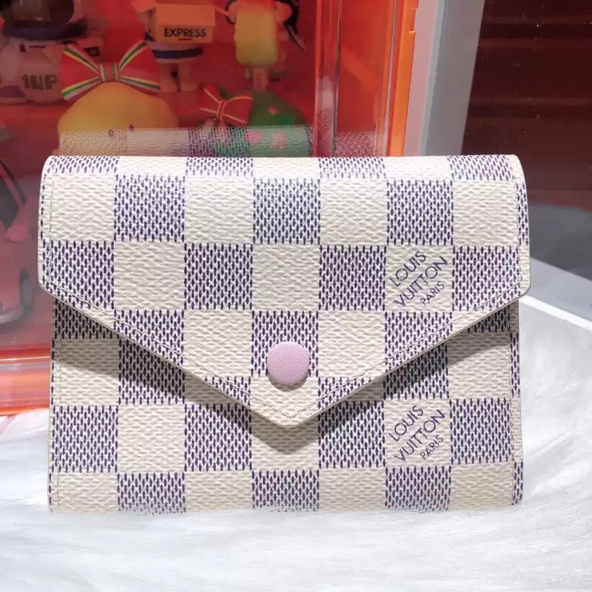 【bekas asli】（ N64022） Dompet Louis Vuitton VICTORINE/Dompet Doudou/Dompet Koin Lipat Ketiga