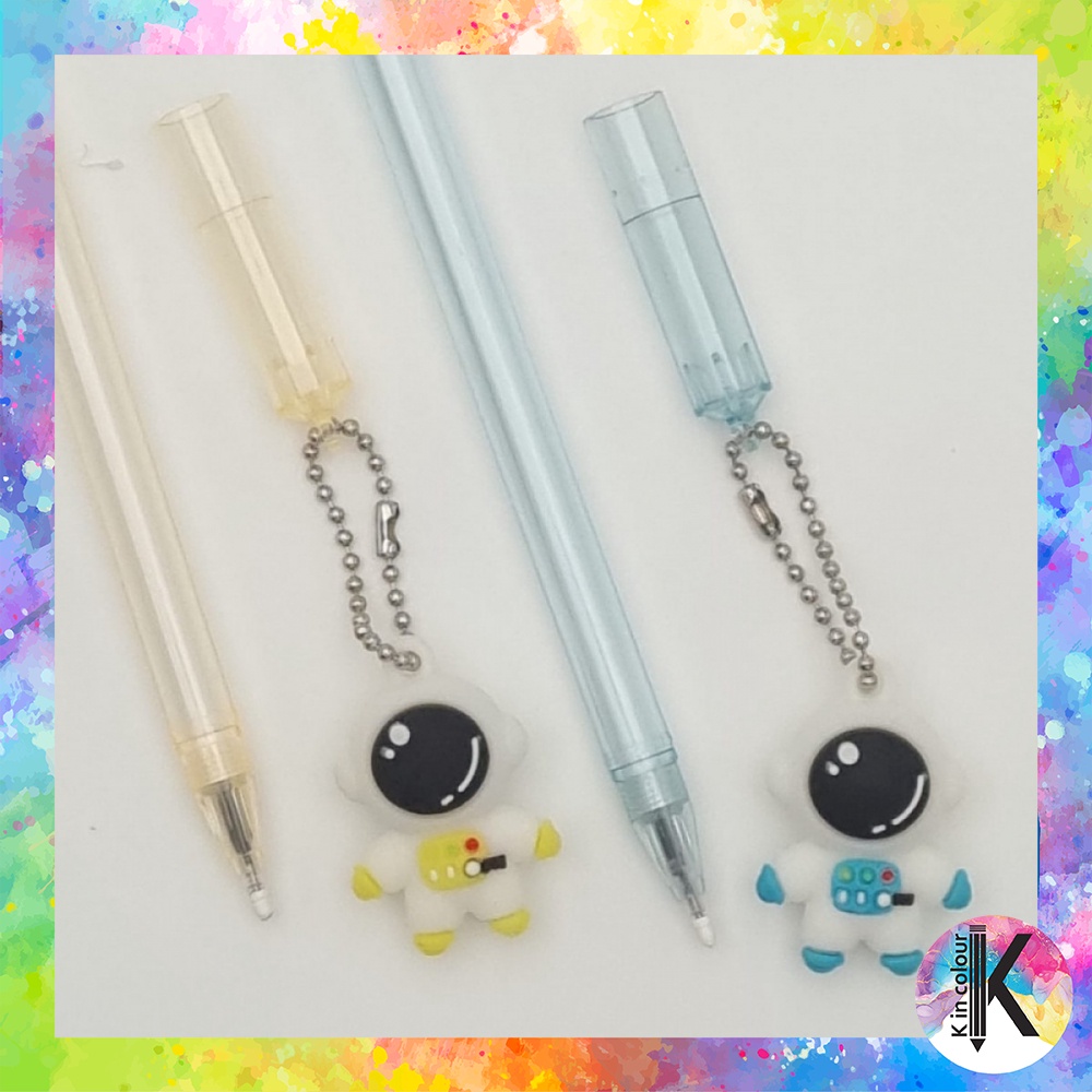 

Pulpen Yellow And Blue With Astronaut Charm