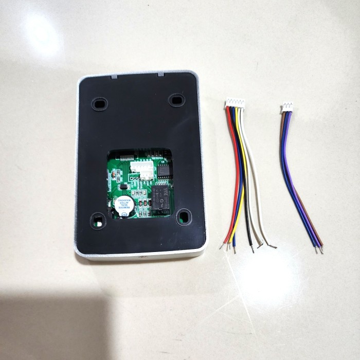 

Standalone Access Control Pin Code + 13.56 Mhz IC - Model Baru