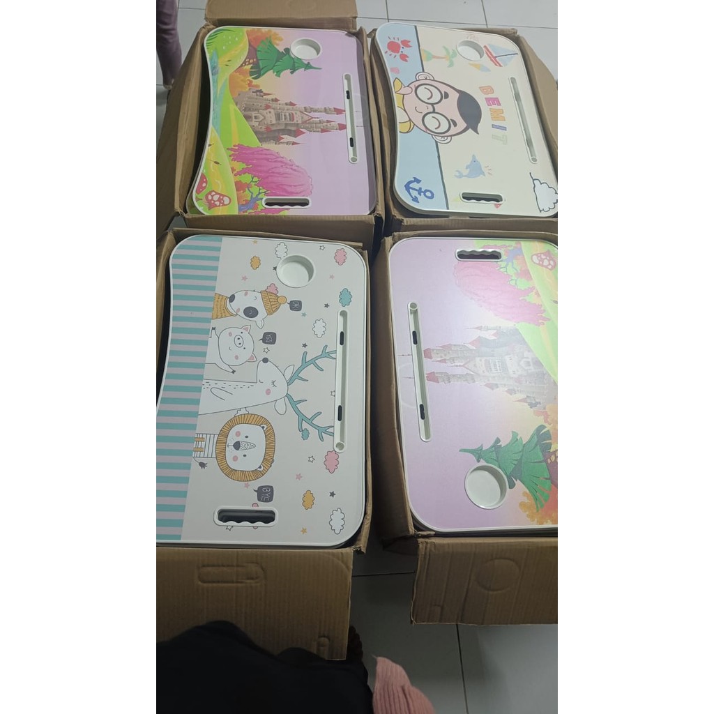 

MEJA BELAJAR LAPTOP KARAKTER 40X60CM