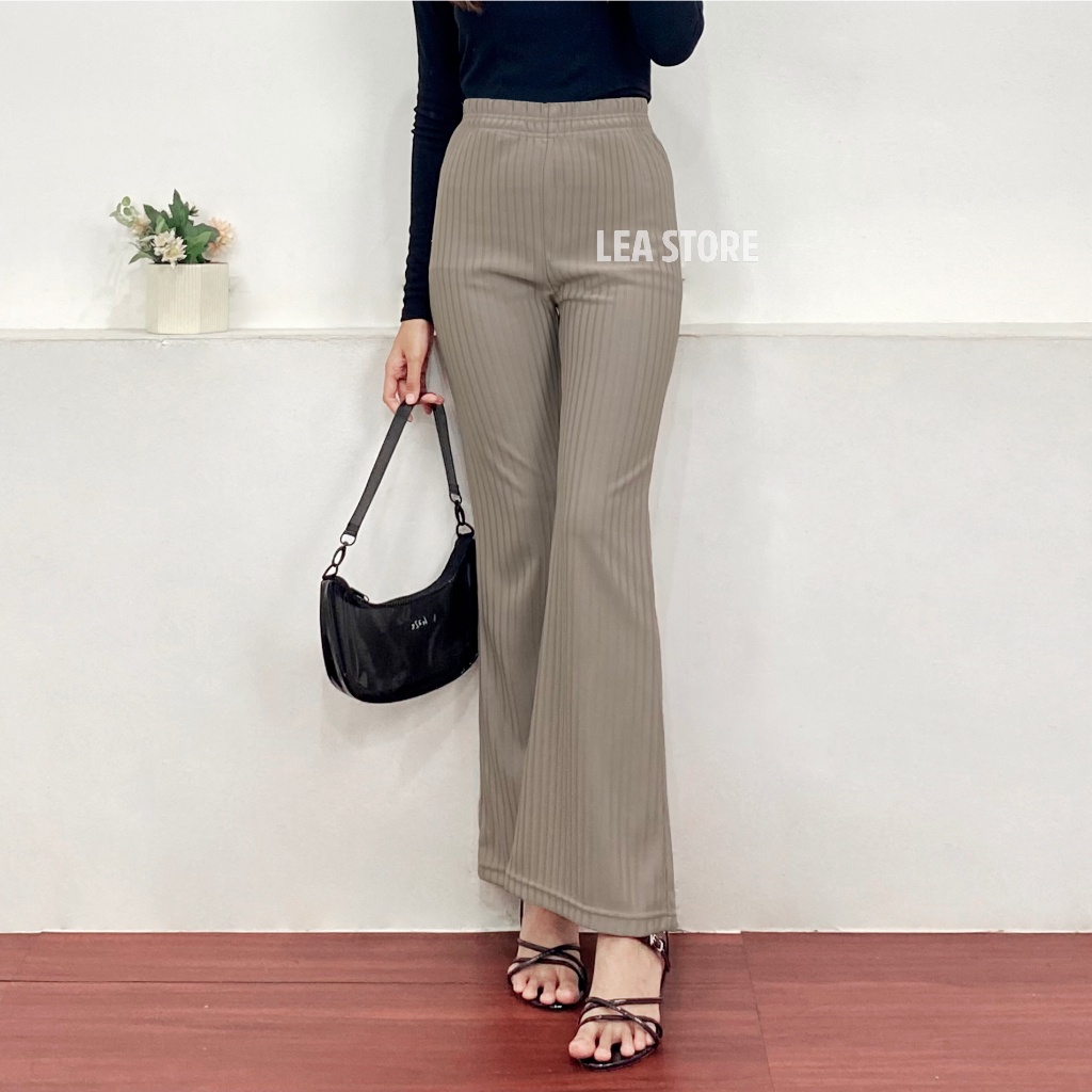 LEA OFFICIAL STORE - YURI CUTBRAY PANTS / CELANA PANJANG FLARE / LEA STORE OUTFIT REMAJA INDONESIA