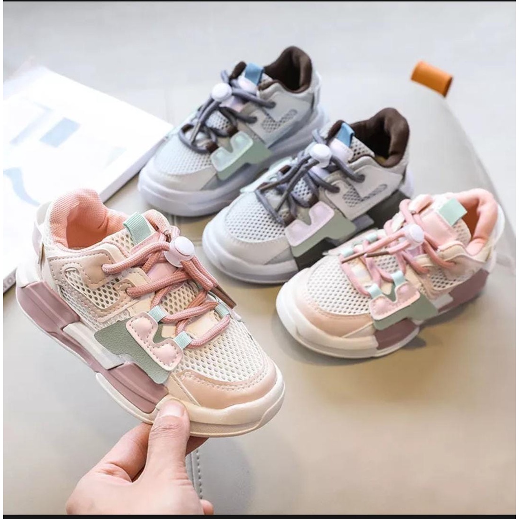 SEPATU ANAK IMPORT SNEAKERS SPORT BERTALI HITAM PINK   23 - 30